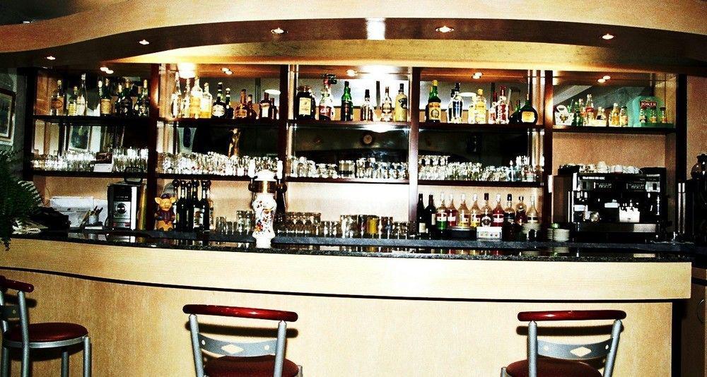 Hotel Restaurant Des Deux Vallees Entraygues-sur-Truyère Dış mekan fotoğraf